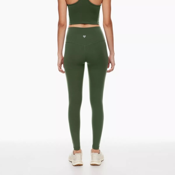 Aritzia TNA Life cheeky leggings - Picture 3 of 3